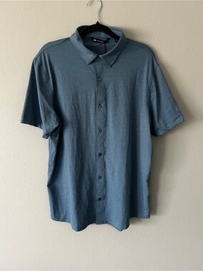 Travis Mathew The Heater Button up in Blue